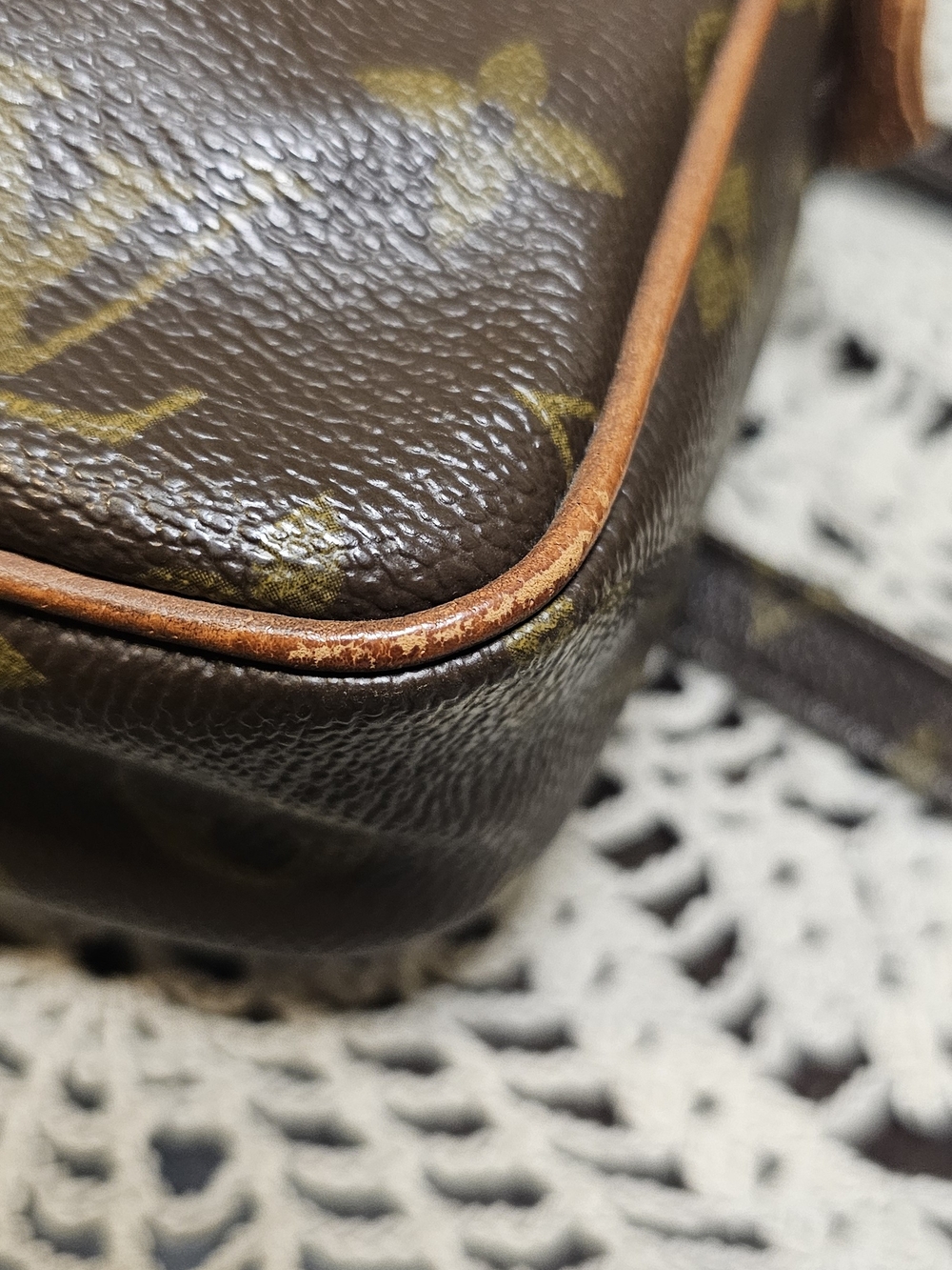 Louis Vuitton Danube Mini Crossbody Bag With COA. - Picture 11 of 16